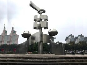 304不銹鋼雕塑廠(chǎng)家
